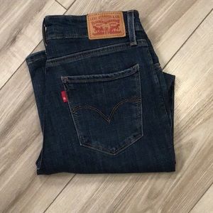 EUC Levi’s 721 High Rise Skinny - size 28